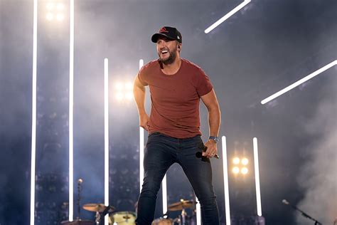 The "bro country" superstar is bigger than ever right now, and he&39;ll be performing all his hits live at the Saratoga Springs Performing Arts Center this August. . What time does luke bryan go on stage